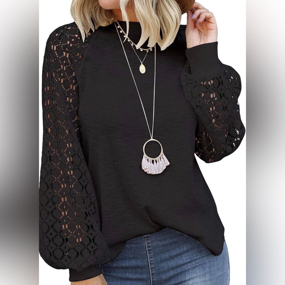 Black Waffle Weave Lace Sleeve Top